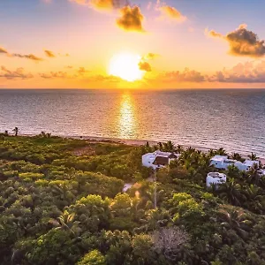 Almaplena Boutique Hotel